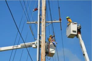 what is a lineman job