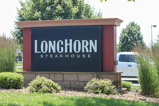 Longhorn Steakhouses Job Opportunities, Salary, Age, Application Process, Interview Questions