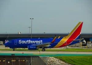 Southwest Airlines Job Opportunities, Salary, Age Limit, Application Process, Interview Questions