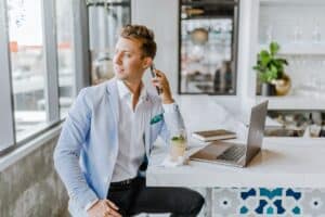 FINANCIAL SERVICE REPRESENTATIVE: JOB DESCRIPTION AND SALARY