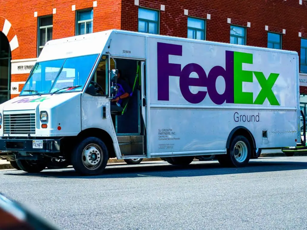 FedEx Hiring Age 