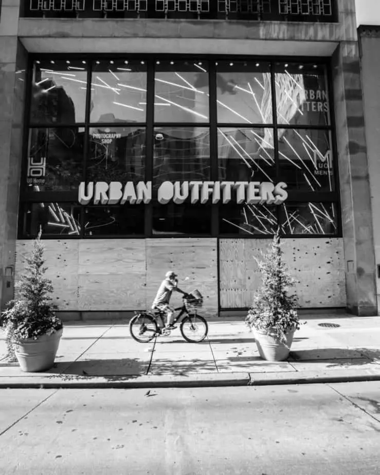 URBAN OUTFITTERS CAREERS AND JOB OPPORTUNITIES