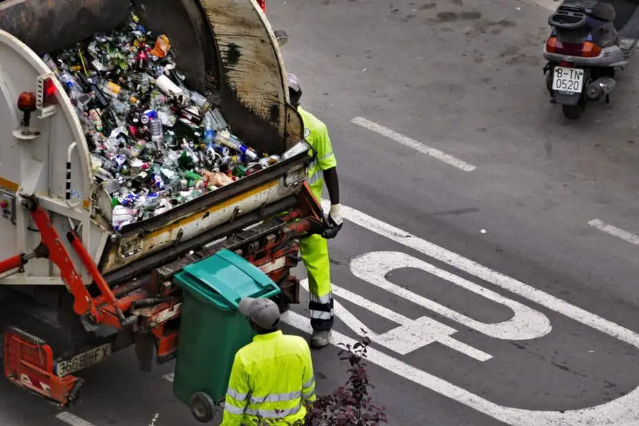 How Much Do Waste Collectors Make?