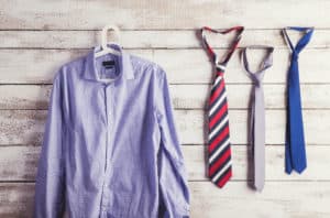 What color tie should I wear to an interview?