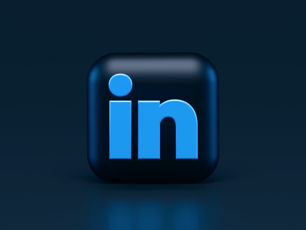 how to post a job in linkedin 
