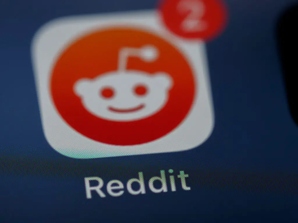 How Does Reddit Make Money? - Know More