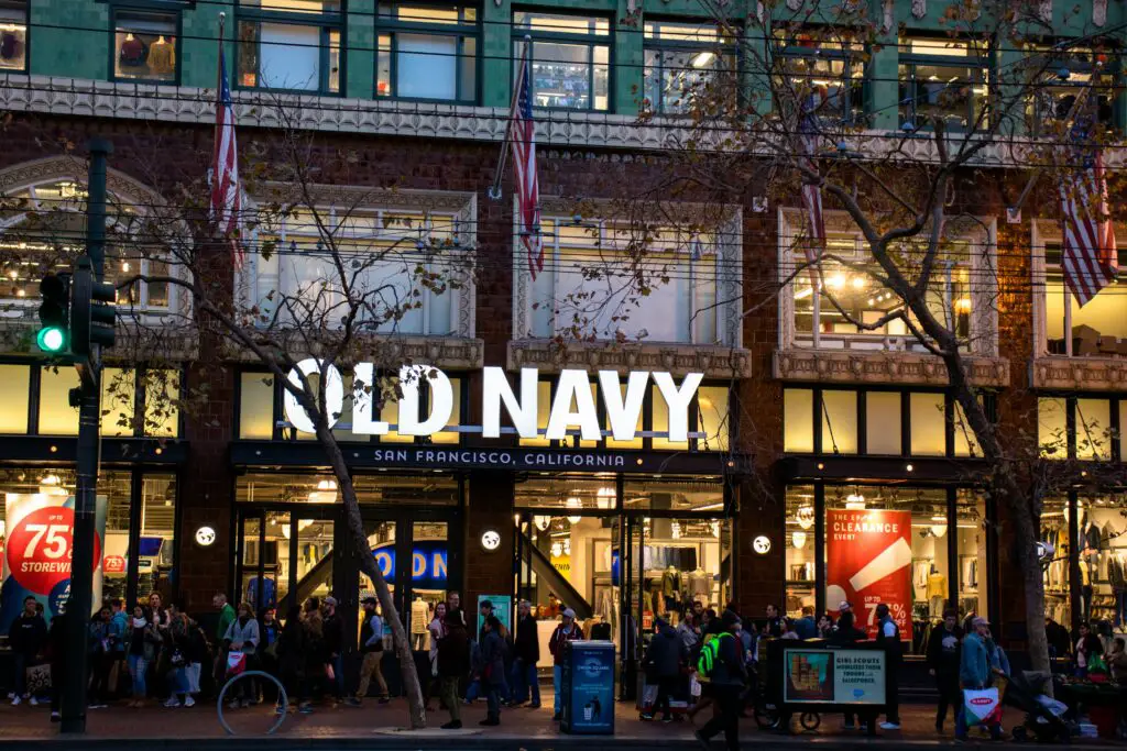 What Age does The Old Navy Hire?