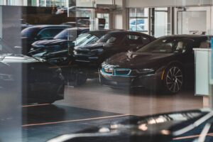 How much do car dealership owners make