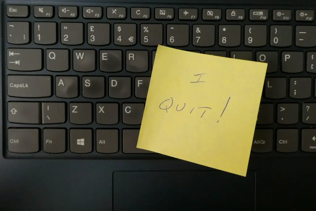 Can I Quit My Job Without Giving 2 Weeks Notice?